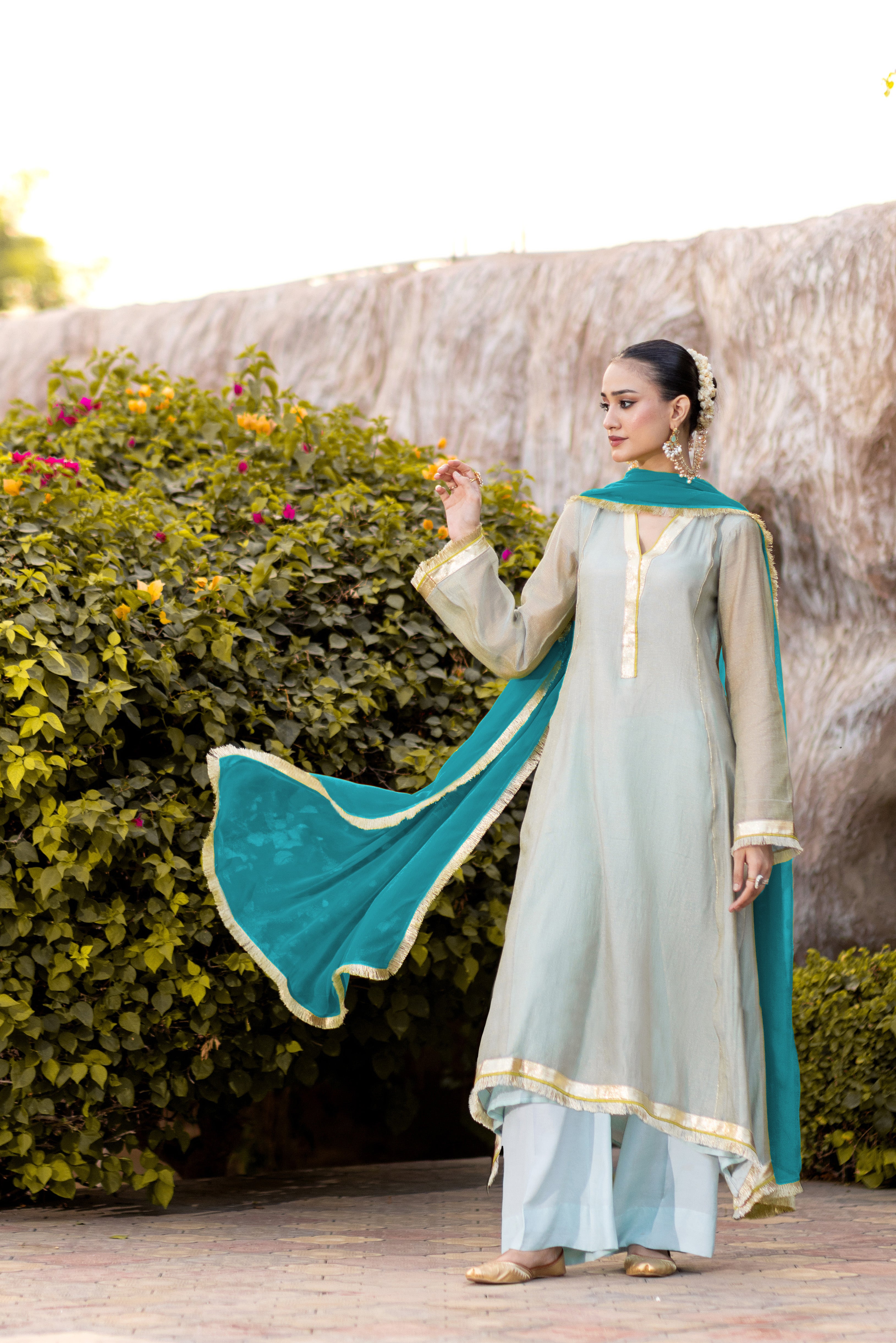 The Misty Set Luxurious 3-Piece Zari Net Suit Aqua